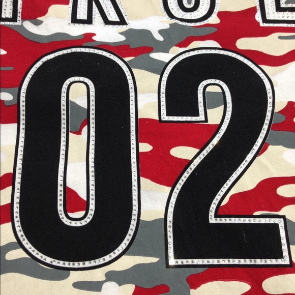 True Religion Camo Printed V-Neck Tee - Picture 5 of 9